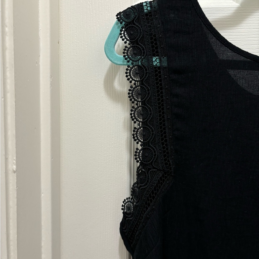 Molly Backen Black Lace Trim Women's Top - Picture 2 of 6